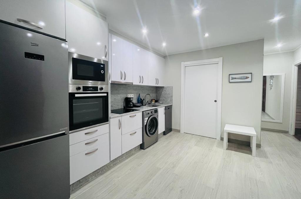 Apartamento Adosado Con Terraza En Playa America, Nigrán Exteriör bild